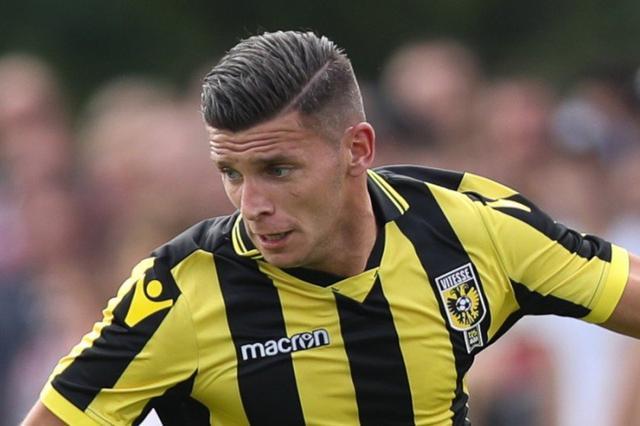 现役国手占 现役国手占