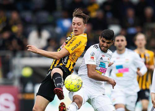 界备受瞩目 界备受瞩目