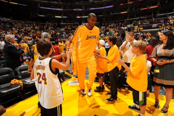 上引入动态 上引入动态